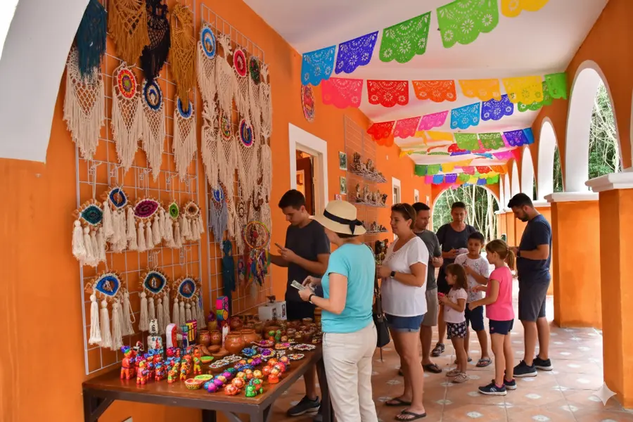 Imagen de Aventura en la Jungla en ATV con Tiroleza, Cenote y Degustación de Tequila